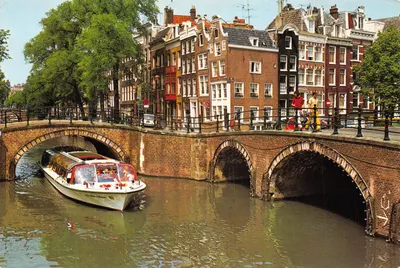 Amsterdam/Hollande — La Reguliersgracht aux sept ponts — éditeur Euro Color Cards, n° ecc 739