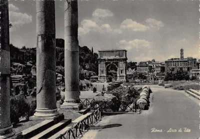 Roma — Arco di Tito — vue depuis les colonnes du Forum