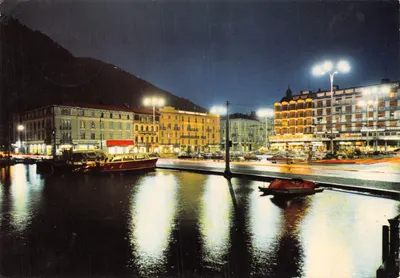 Como — Piazza Cavour la nuit — Fotocelere s.r.l. Milano