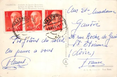 Avenida de Jacinto Benavente — vue urbaine avec immeuble et palmiers — Éditions Cris, série 15 — पीछे