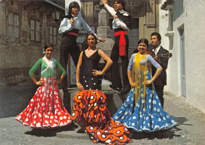 Groupe de danseurs et musiciens — scène de rue en Andalousie — éditeur PERLA, n° 5477