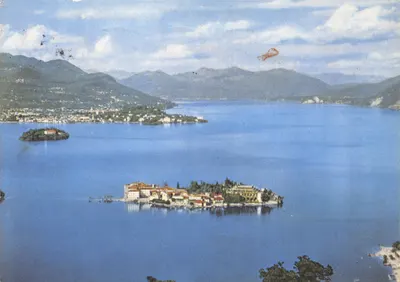 Lago Maggiore — vue panoramique avec l'Isola Bella — éditeur Ricordi S.p.A. Milano