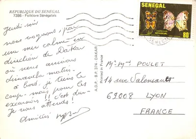 Danse folklorique sénégalaise — scène de plage avec hutte en roseaux — éditeur A.D.P. - B.P. 374 - DAKAR — पीछे