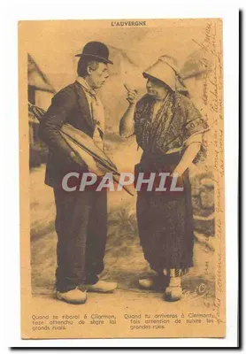 L'Auvergne — Dois personagens em traje local — editor não visível