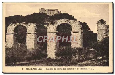 Meyrargues — Ruínas do aqueduto romano e o castelo — LL
