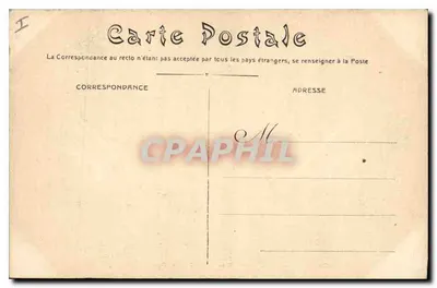 LYON — Basiliek van N.-D. de Fourvière. Invoer naar de crypte en bronzen deur — Achterkant