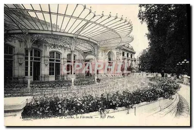 Vichy — Kasyno, szklana i metalowa ogrodzona veranda — RD Phot.