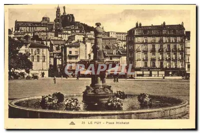 Le Puy — Plac Michelet — widok fontanny i starego Le Puy w tle — anonimowy wydawca, nr 25
