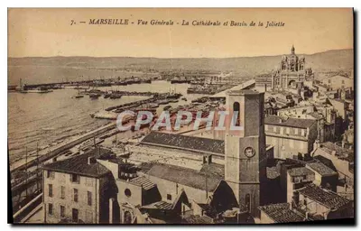 MARSEILLE — Widok ogólny — Katedra i basen Joliette