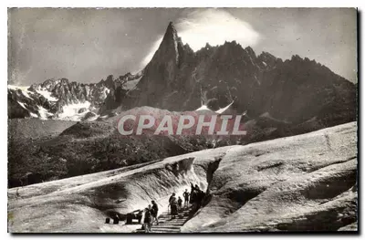 Massif Mont-Blanc — Morze lodowe i Aiguille du Drû (3.752 m) — Wydawnictwo J. Cellard