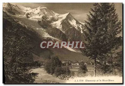 Chamonix i Mont-Blanc — widok panoramiczny — J. J. 7716