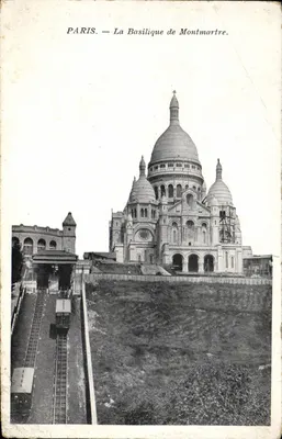 Paris — La Basilique de Montmartre — éditeur MEDIO