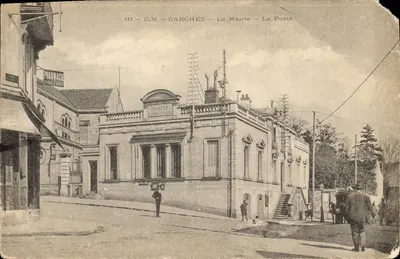 Garches — A Prefeitura — A Correios — C.M. 111