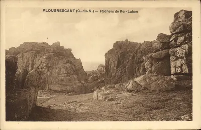 PLOUGRECSCANT (C.-du-N.) — Rochers de Ker-Laben — Fot. Combier - Maron