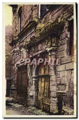 Pertuis — Porta do século XIV da Casa chamada « a Rainha Joana » — Crava