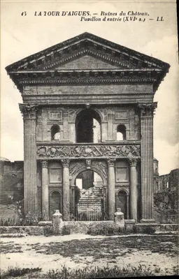 La Tour d'Aigues — Ruínas do Castelo. Pavilhão de Entrada (século XVI) — LL