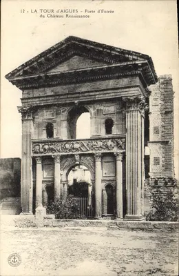 La Tour d'Aigues - Porta de Entrada do Castelo Renascentista