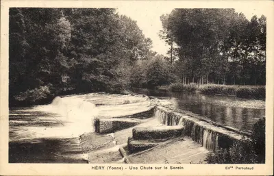 Héry (Yonne) — Uma Cachoeira no Serein — Ed. Paroutaud