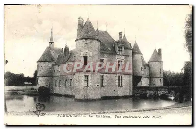 Fleurigny — O Castelo, Vista externa do lado N.-E.
