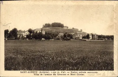 Saint-Agrève (Ardèche), 1.050 m de altitude — Estação de verão famosa. Villas da avenida das Cévennes e Mont Chiniac.