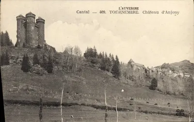 Castelo de Anjony — Tournemire, Cantal — A Auvergne — 409