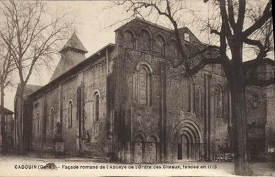 Cadouin (Dord.) — Fachada romana da Abadia da Ordem dos Cistercienses, fundada em 1115