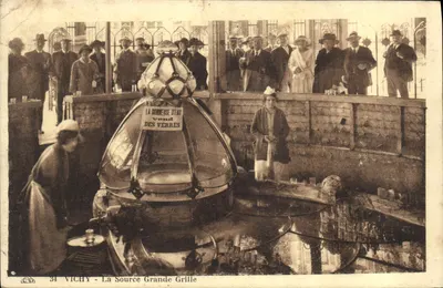 Vichy - La Source Grande Grille — machine à vendre des verres d'eau, éditeur Vichy, n°34