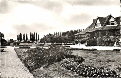 Vichy (Allier) — Le Pavillon du Sporting-Club — Éditions Globe, Paris