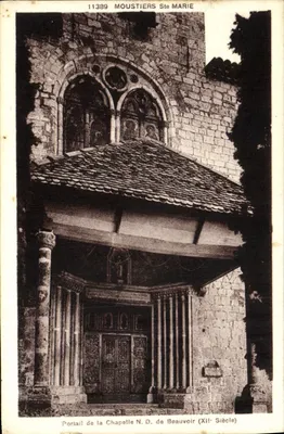 Moustiers Sainte-Marie — Portal da capela Nossa Senhora de Beauvoir (século XII) — Éditions Françaises, n° 11389