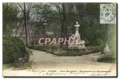 Paris - Parque Monceau - Monument de Maupassant