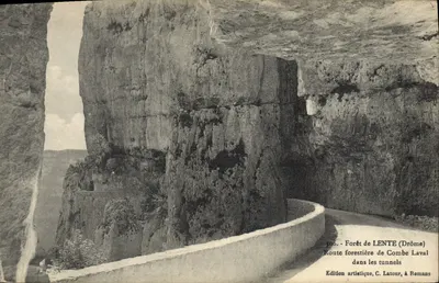 Floresta de LENTE (Drôme) — Estrada florestal de Combe Laval nos túneis — Edição artística, C. Latour, em Romans