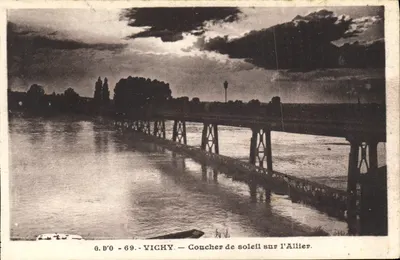 Vichy — Coucher de soleil sur l'Allier — G. D'O - 69 - Vichy
