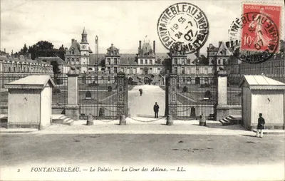 Fontainebleau — Pałac — Plac Abschiedu — LL.