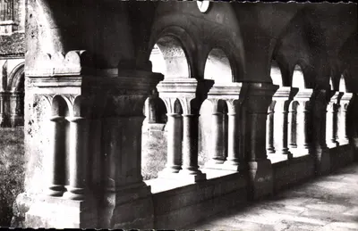 Abadia de Fontenay — O Claustro (século XII) — Edição da Abadia de Fontenay
