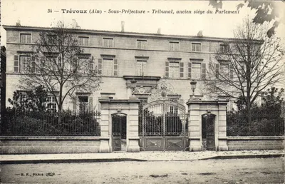 Trévoux (Ain) — Subprefeitura — Tribunal, antigo sede do Parlamento — B.F. Paris