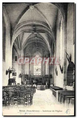 Oiron (Deux-Sèvres) — Interior da Igreja