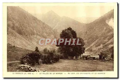 O Hohneck (alt. 1868 m.) — A vales da Wormsa — À distância, os Spitzköpfe e o Hohneck