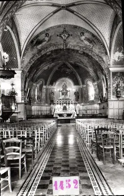 Interior da Igreja de São Pedro — Lasalle (Gard) — Edições Magenta (Lyon)