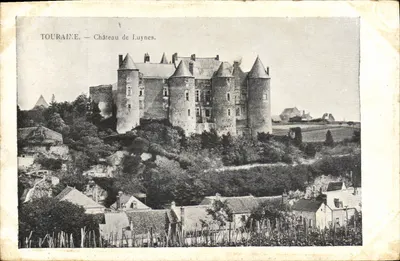 TOURAINE — Castelo de Luynes.
