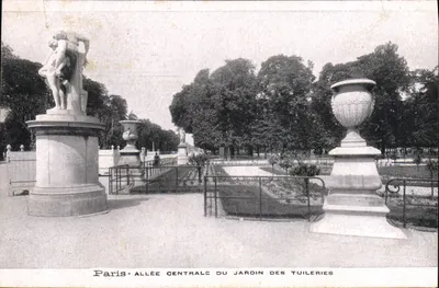 Paris — Avenida central do jardim das Tuileries — editor não visível