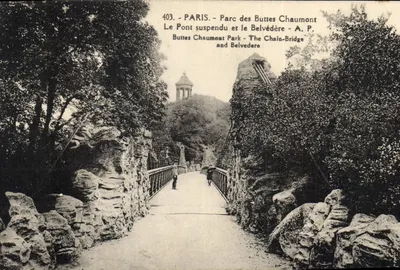 Paris - Parque das Buttes Chaumont - O Ponte Suspensa e o Belvedere - A. P. - n°403