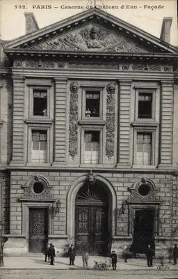 PARIS — Kaszernia Château d'Eau — Fronton — E.D.P. n°252