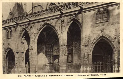 Paris — A Igreja de Saint-Germain-l'Auxerrois — Portal Externo — ND