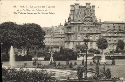 Paris - Le Jardin des Tuileries et le Pavillon de Rohan - A.P. 122