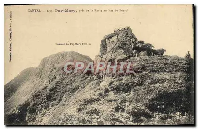 Puy-Mary, cume a 1786 m — Cantal, perto da Estrada do Pas de Peyrol — editor Germaine Malinov, Grenoble