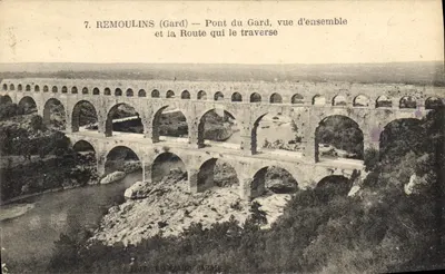Remoulins (Gard) — Ponte do Gard, vista geral e a Estrada que o atravessa — Edição Bazard Bizer