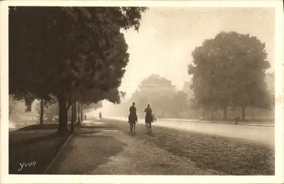 Paris... em Flanant — Allée des Cavaliers, Avenue du Bois de Boulogne — Édition d'Art YVON, Nœudilly