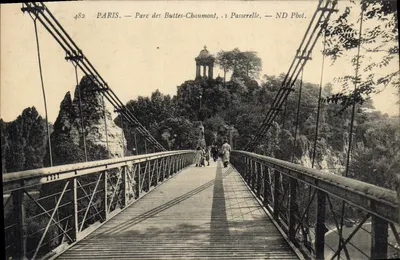 Paris — Parque das Buttes-Chaumont, Ponte — ND Pbot.