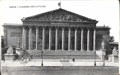 Paryż — Izba Deputowanych — widok fasady z kolumnami i statuami — wydawca nieznany