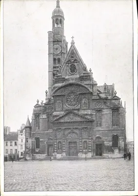 Igreja de São Pedro de Rennes — vista da fachada — editor não identificado